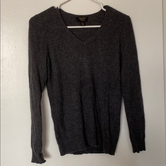 Gray cashmere v-neck sweater - Picture 2 of 3